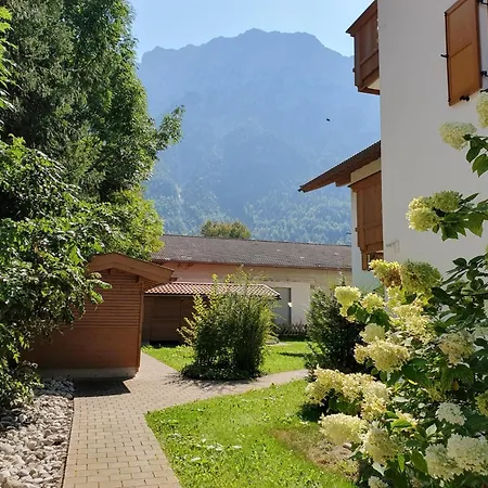 Burgberg Apartment *